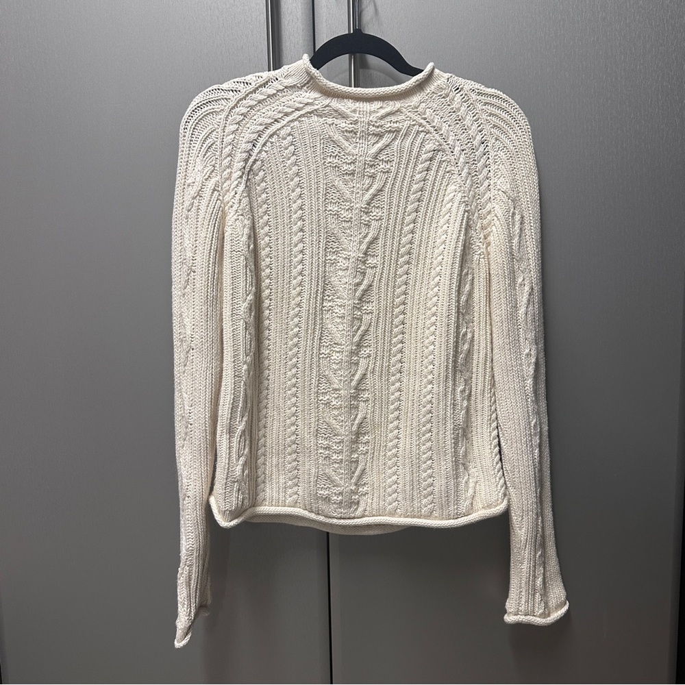 Elegant Cable Knit Sweater - Cream